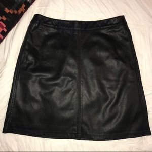 NWT faux leather Loft skirt🌼